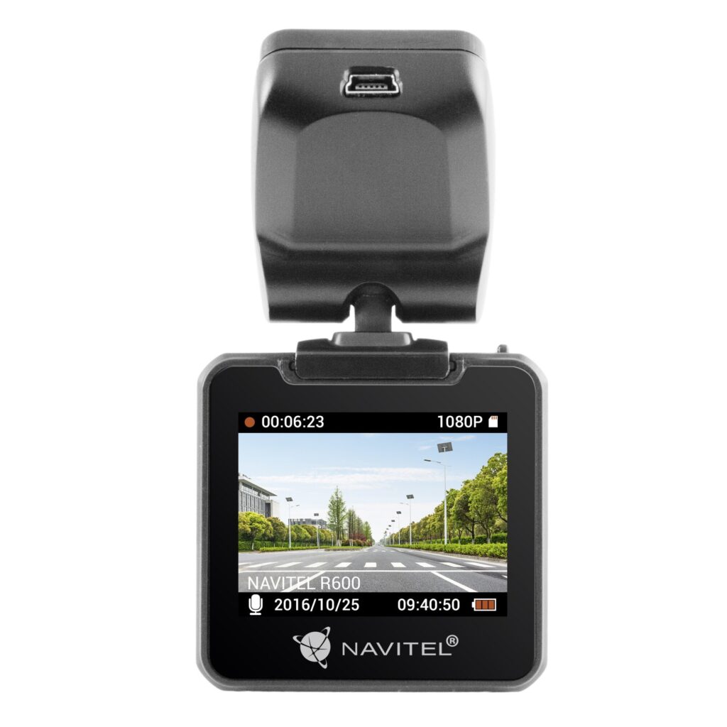 Видеорегистратор за кола: 5 топ модела с 4K, GPS и ADAS 4 NAVITEL R600 Full HD Sony сензор 170° зрителен ъгъл