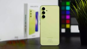 Samsung Galaxy A54: екран Super AMOLED 6,4 инча