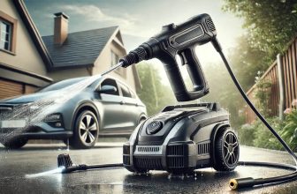 изображение на акумулаторна водоструйка, показваща компактния ѝ дизайн и мощната струя