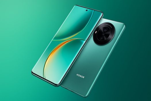 Смартфон Honor Magic 5 Lite с изглед отпред и отзад върху зелен фон.