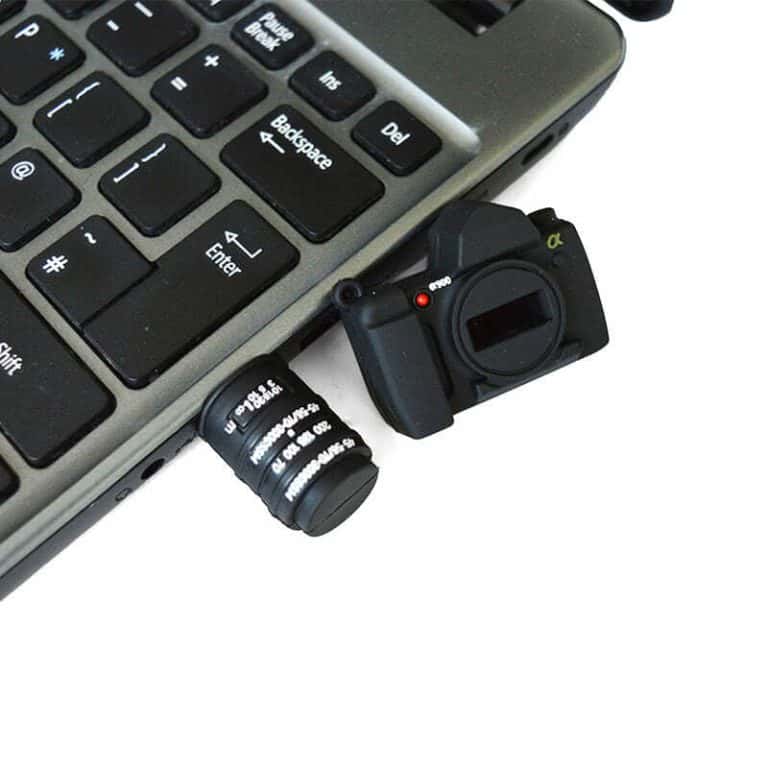 Флашка – Камера (8GB)