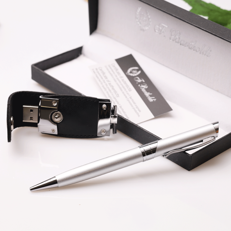 Комплект химикалка и USB