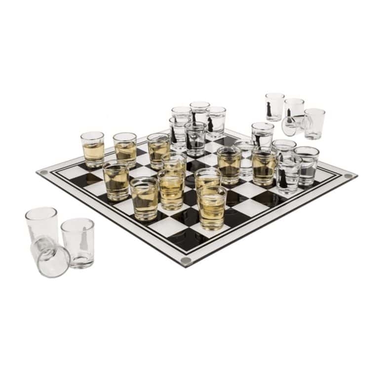 Алкохолен Шах с Чашки