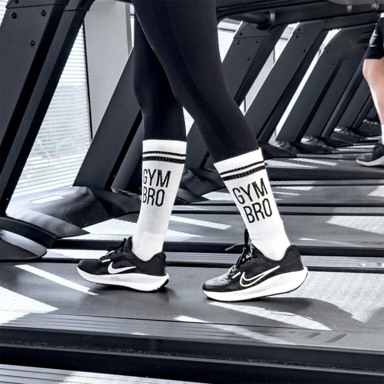 Дълги Бели Чорапи за Фитнес – Gym Bro