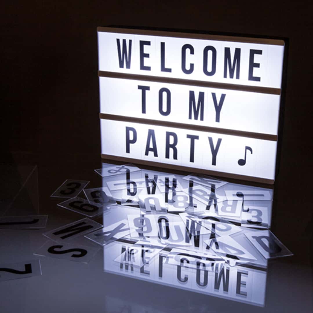 Голямо, Ретро, Светещо Табло за Съобщения