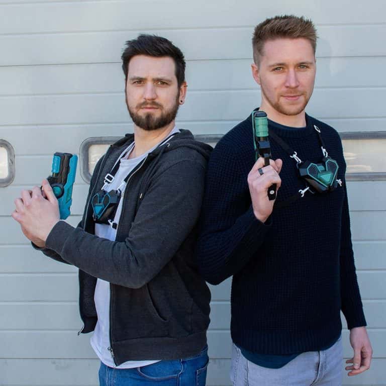 Лазерна Игра с Пистолети