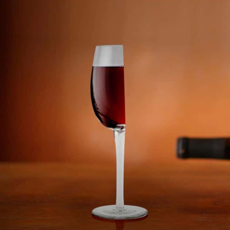 Половин Чаша за Вино