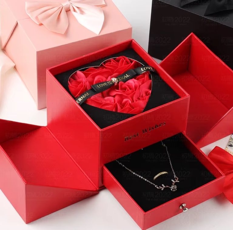 Луксозна подаръчна кутия с червени ароматни розички