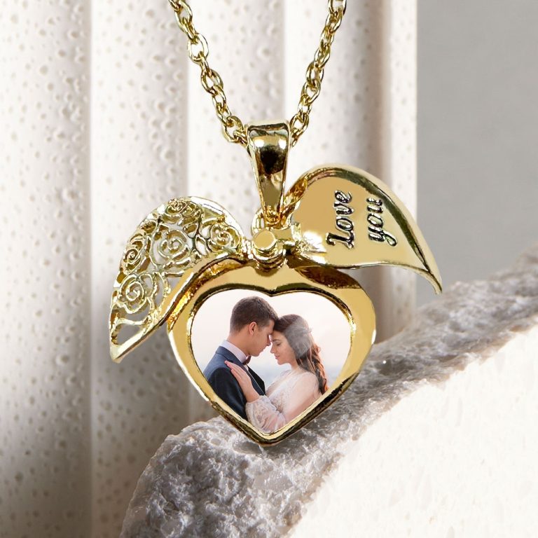 Колие сърце със снимка – Обичам те