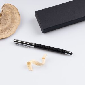 Луксозен ролер с метални и въглеродни влакна