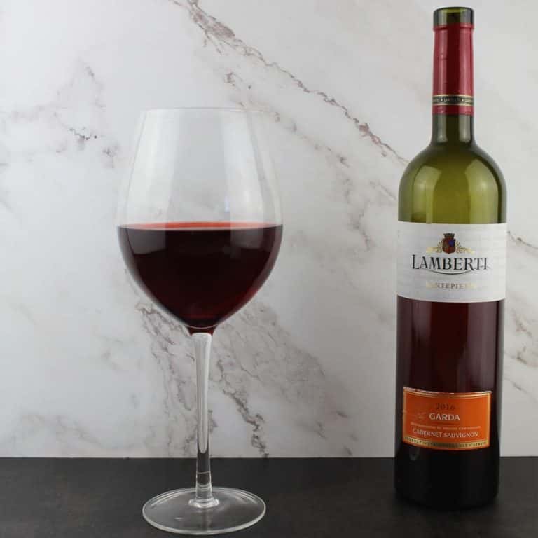 Гигантска Чаша за Вино