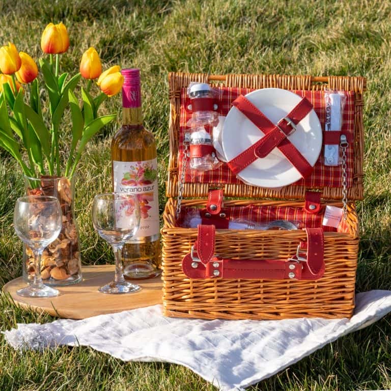 Кошница за пикник – Романтика