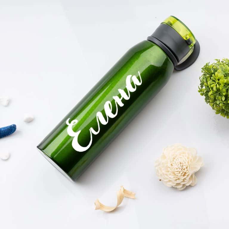 Зелена спортна бутилка с име