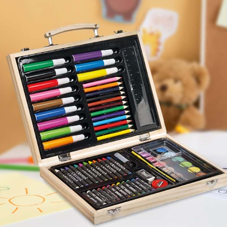 Комплект за рисуване от 66 части в дървена кутия