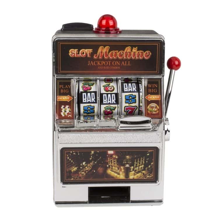 Алкохолна Игра „Слот Машина с Шотове”