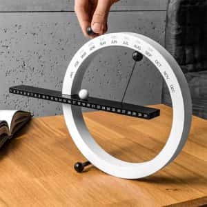 Вечен Магнитен Календар за Стена и Бюро