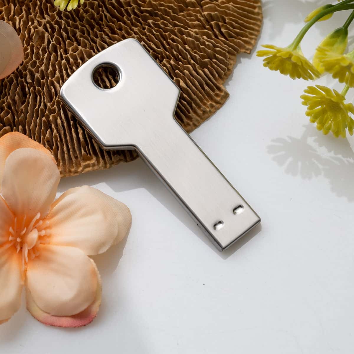 USB флашка под формата на ключ – 32GB