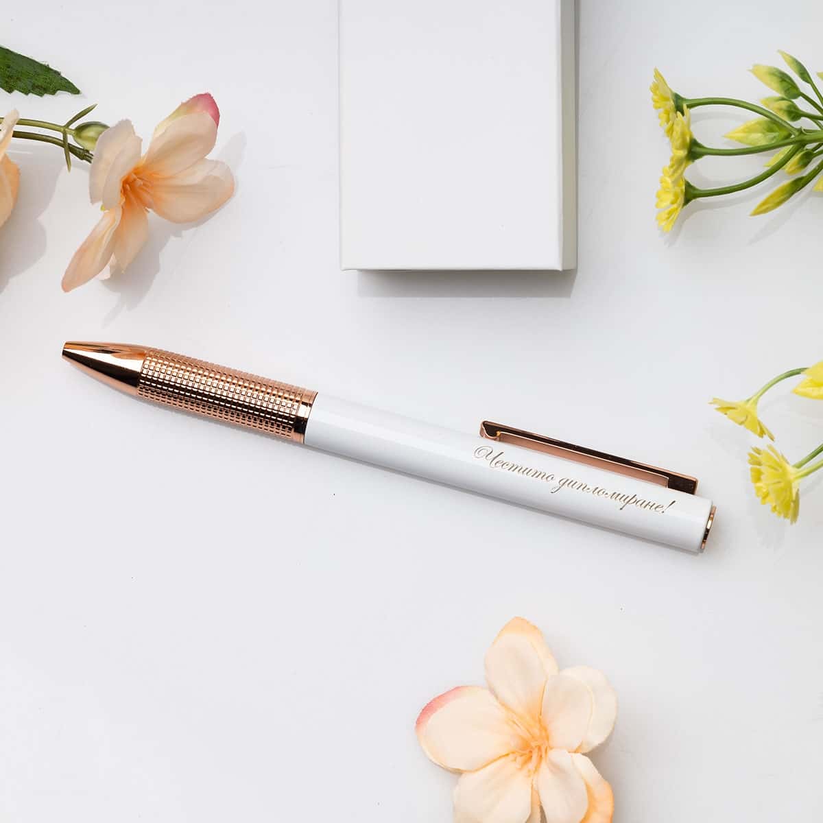 – Химикалка в кутия TAGANO