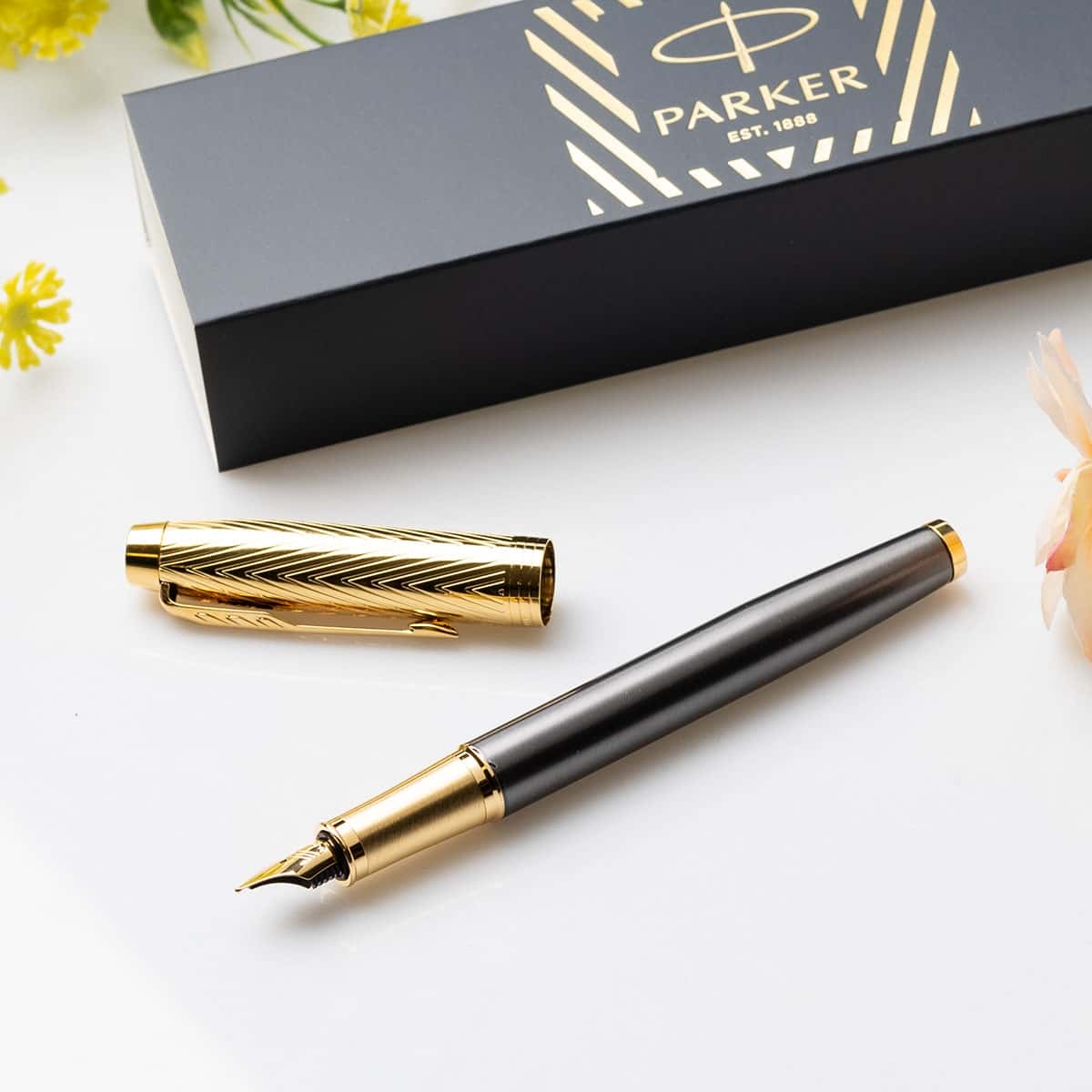 Позлатена писалка Parker Royal IM Premium Arrow