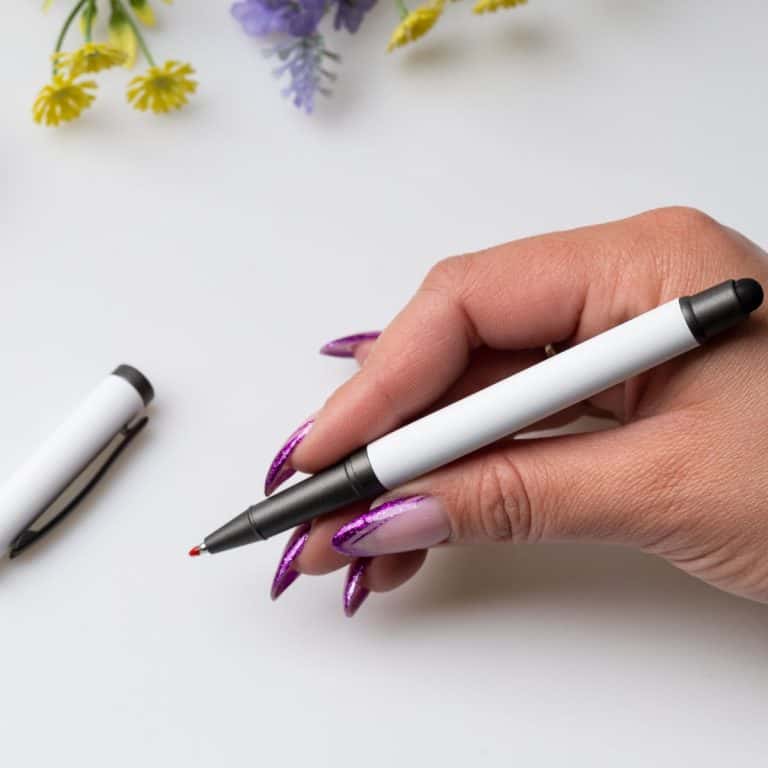 Химикалка в бамбукова кутия WOOLF PEN в бяло