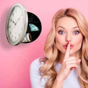 Стенен Часовник – Сейф