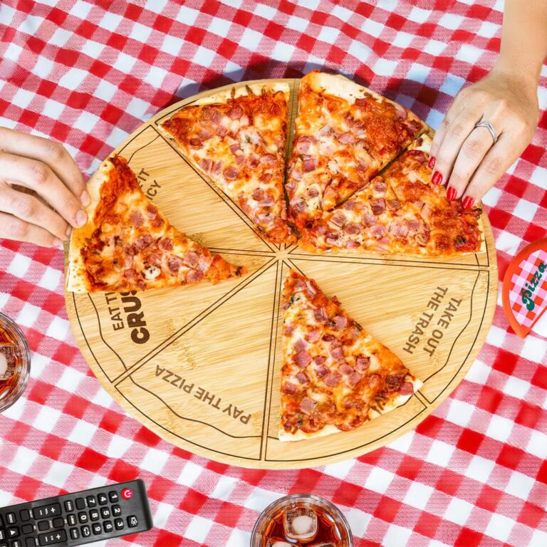 Дървен Поднос за Пица с Предизвикателства
